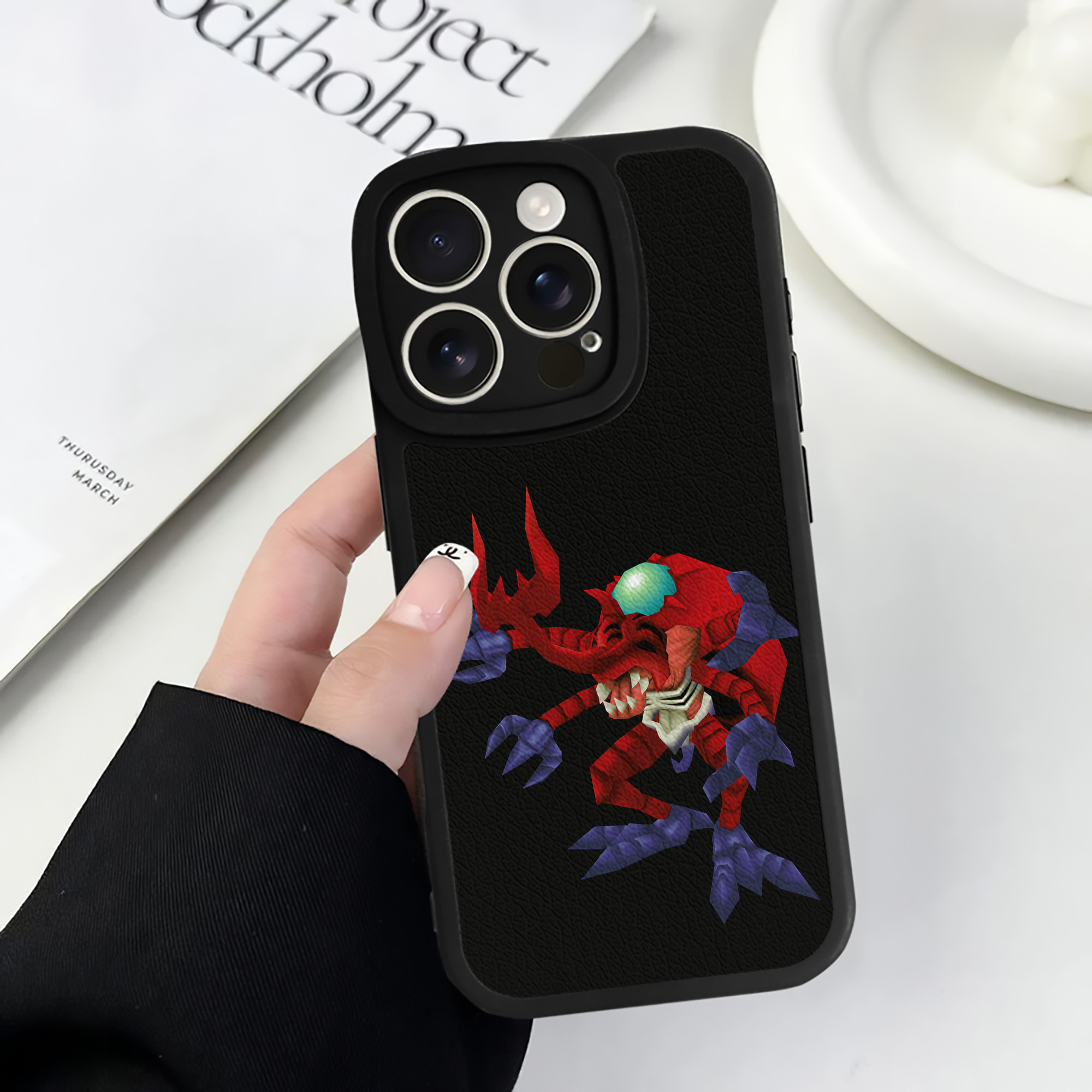 （画像用） Digimon デジタルモンスター/デジモン 【iPhone 16シリーズ対応】シリコンスマホケース（レザー調） 材質：シリコン